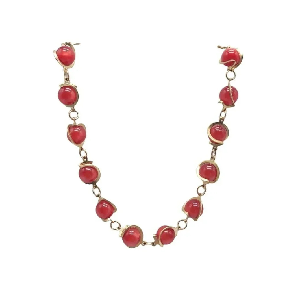 Trifari Red Moon Glow Acrylic Bead Beaded Gold Tone Metal Twist Necklace Vintage